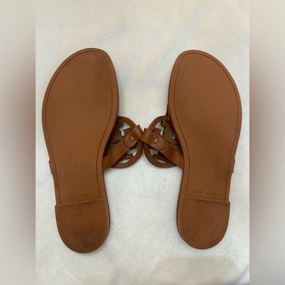 Tory Burch Miller Sandals Brown Leather Gold Logo Thong Flats - Picture 6 of 9